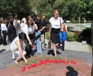 Астраханские патриоты государственного технического университета помнят героев и чтят память погибших в годы ВОВ